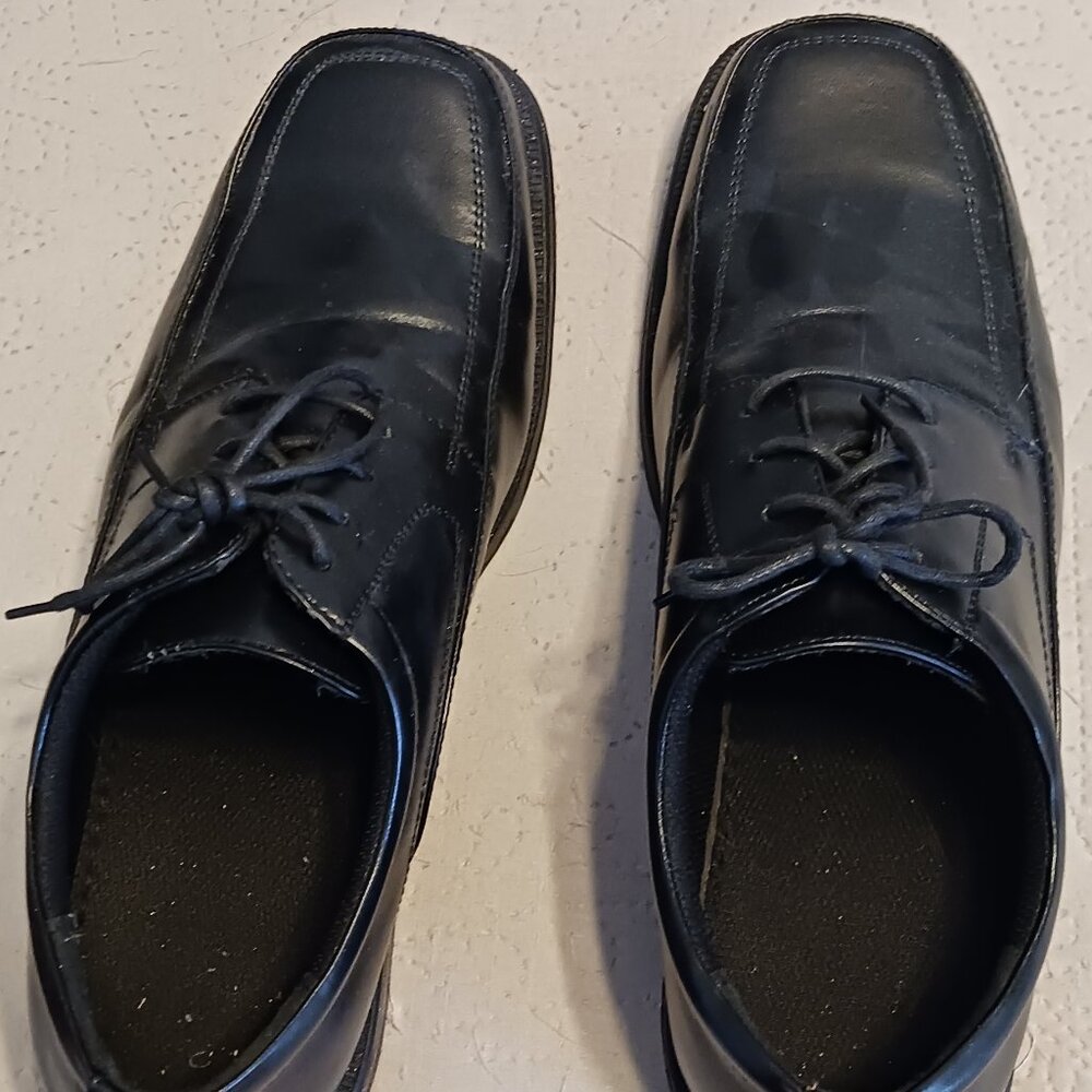Mens dress shoes